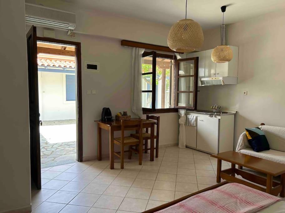Cozy Studio In Skala, Agistri Skála Exterior foto